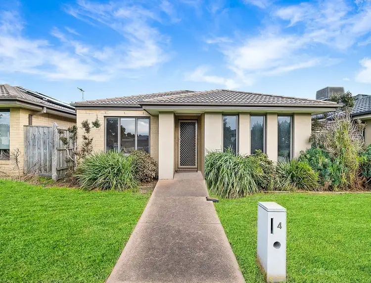 4 Valentine Lane, Cranbourne North VIC 3977