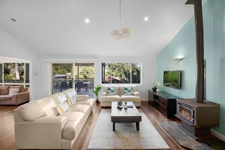 22 Cabbage Tree Avenue, Avoca Beach NSW 2251