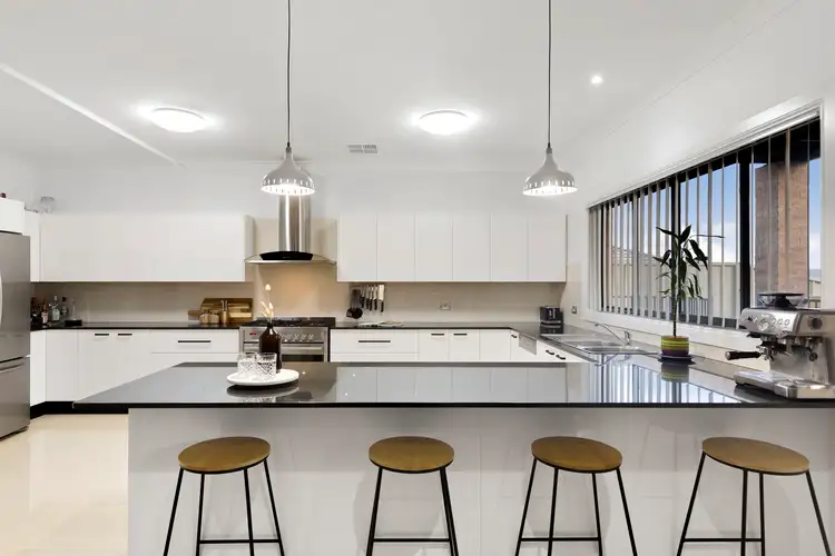 57 Araminta Chase, Cameron Park NSW 2285
