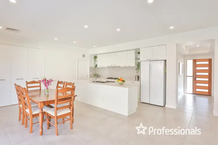 Fifth view of Homely house listing, 2 Springfield Drive, Mildura VIC 3500