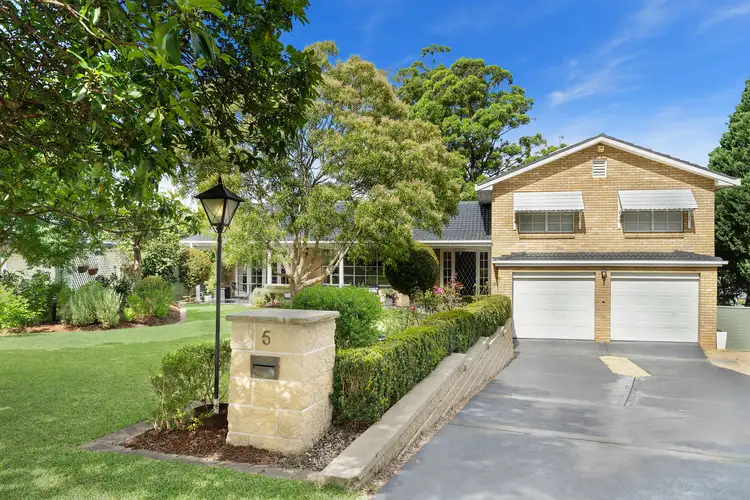 5 Kylie Place, Camden South NSW 2570