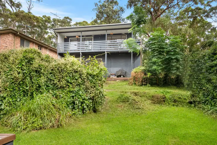 15 Waratah Street