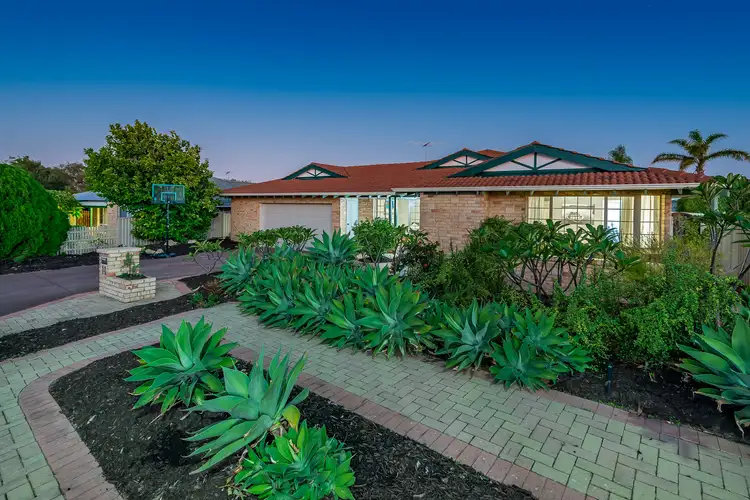 11 Carrick Way, Kinross WA 6028
