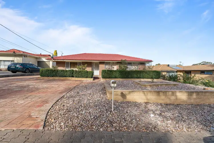 7 Abelia Avenue, Para Vista SA 5093