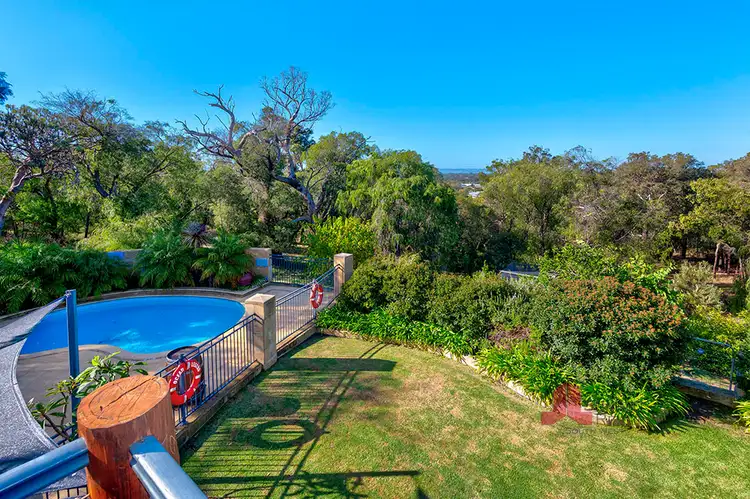 Sixth view of Homely house listing, 16 Shenton Close, Leschenault WA 6233
