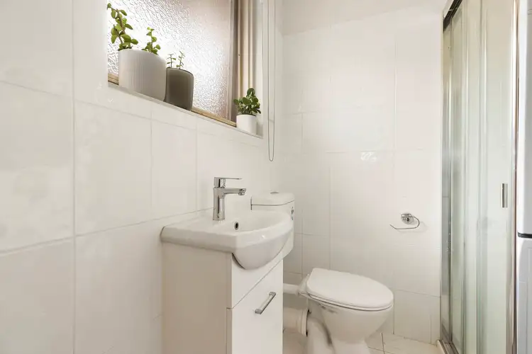 Sixth view of Homely villa listing, 6/16 Vanberg Road, Essendon VIC 3040