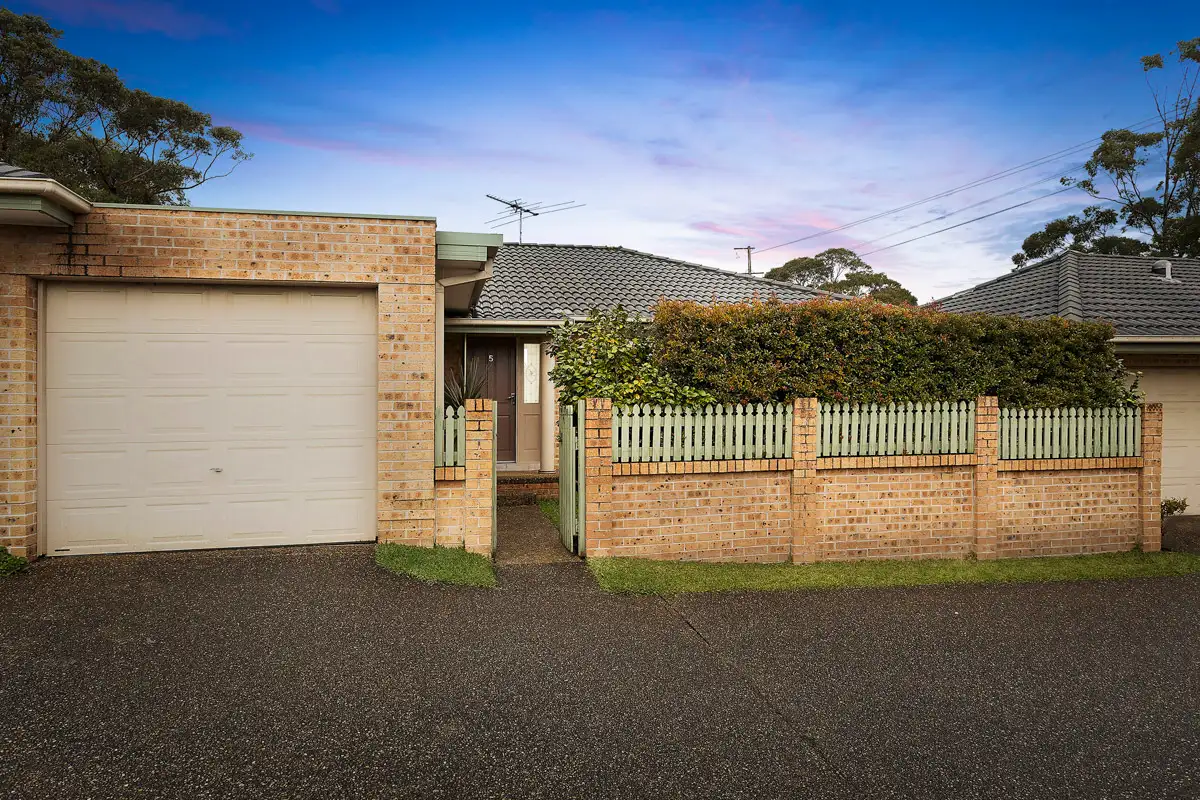Main view of Homely villa listing, 5/62-64 Banksia Avenue, Engadine NSW 2233