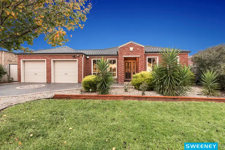 11 Domain Way, Taylors Hill VIC 3037
