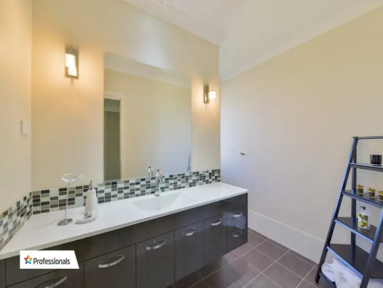 Second view of Homely house listing, 5 Sequoia Drive, Tamworth NSW 2340
