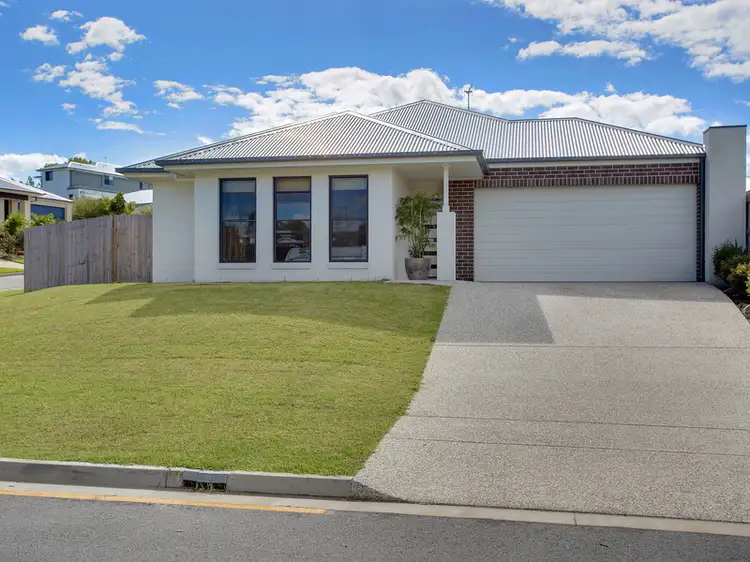 33 Sapphire Place, Elanora QLD 4221