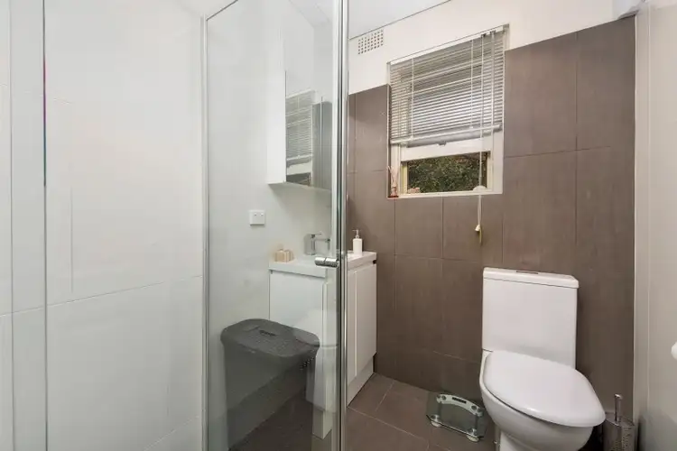 Third view of Homely unit listing, 5/46 Seaview Street, Cronulla NSW 2230