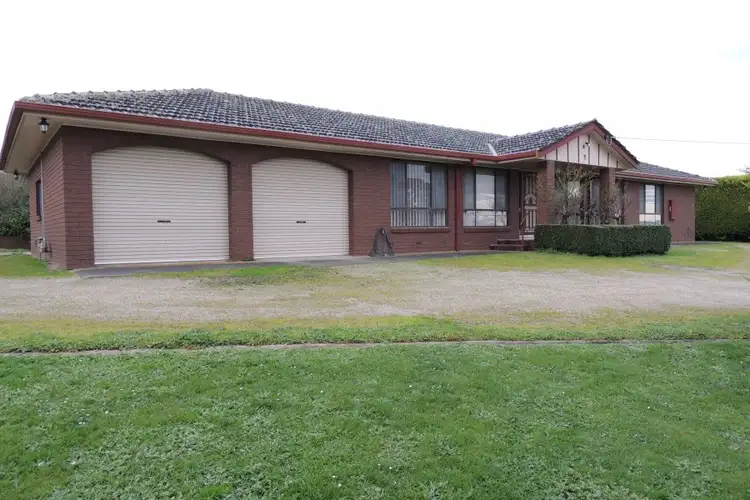 7 Simper Court, Drouin VIC 3818