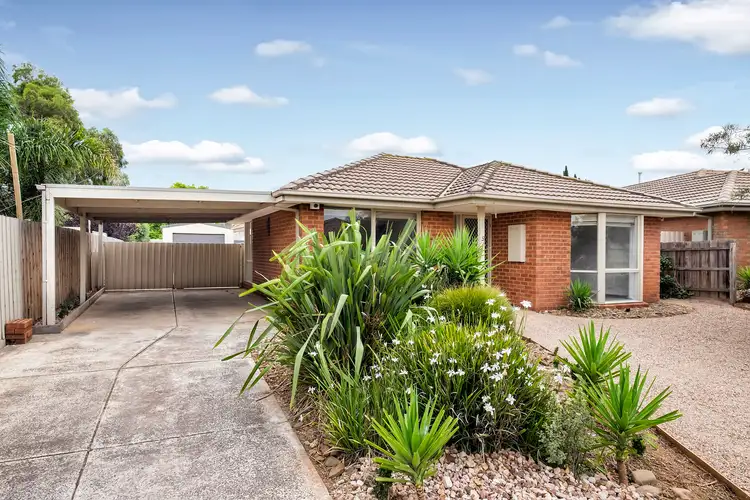 9 Mowbray Crescent, Kurunjang VIC 3337