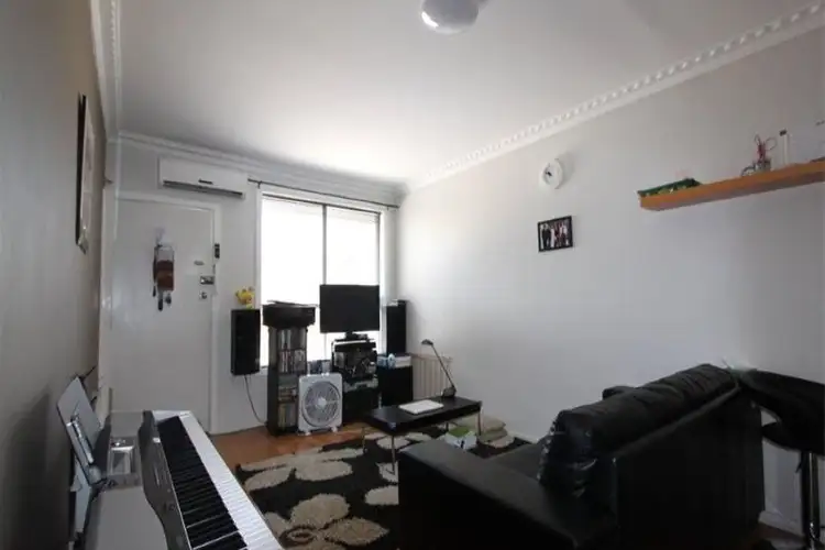 Second view of Homely unit listing, 6/136 Wright Street, Sunshine VIC 3020