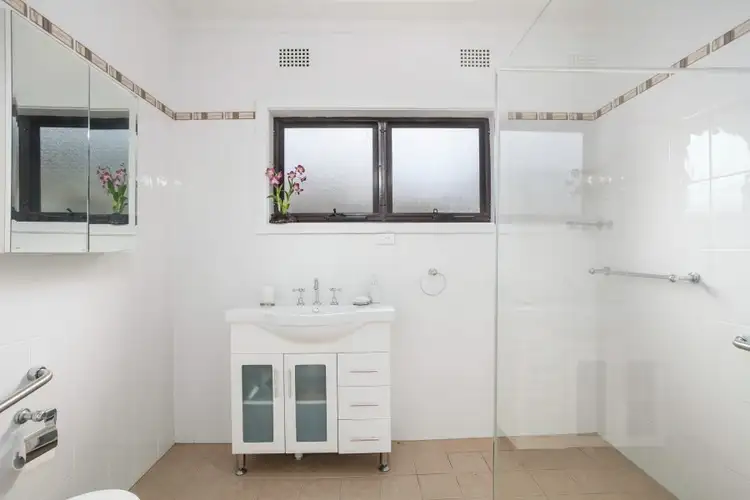 Sixth view of Homely house listing, 10 Stillness Road, Figtree NSW 2525