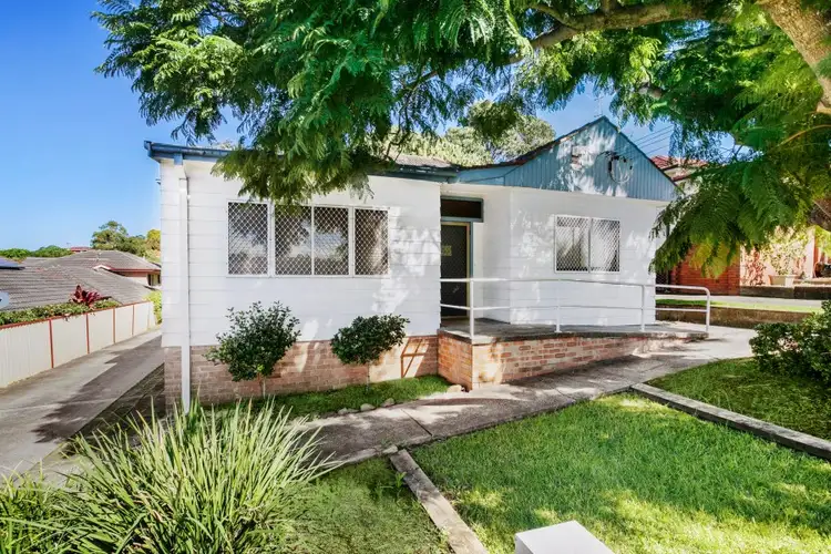 Main view of Homely house listing, 21 Bellevue Road, Figtree NSW 2525