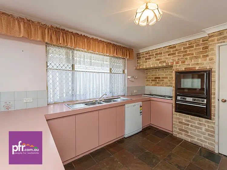 Fourth view of Homely house listing, 35 Knightsbridge Way, Thornlie WA 6108