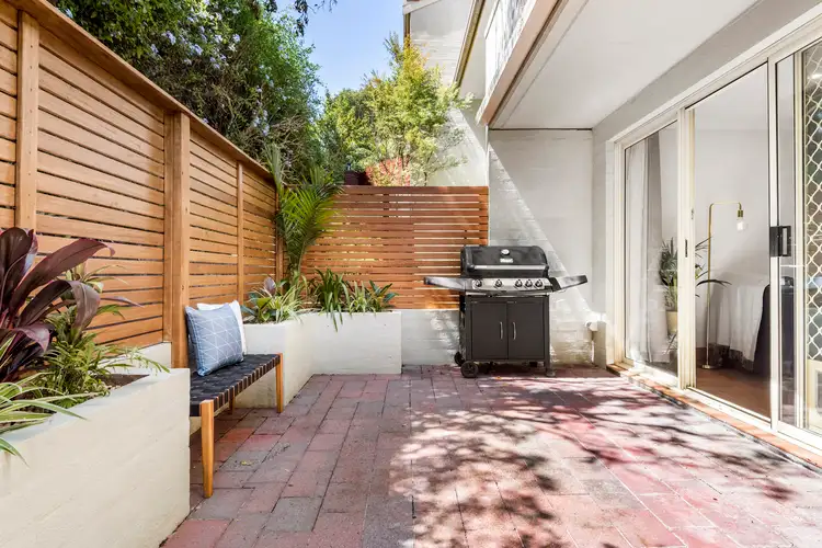 2/9-11 Waine Street, Freshwater NSW 2096