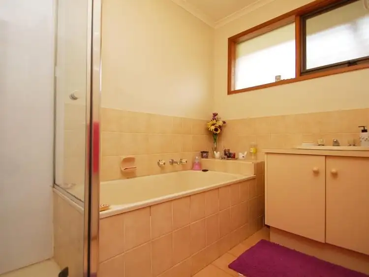 Fifth view of Homely unit listing, 1/15 Papworth Place, Meadow Heights VIC 3048