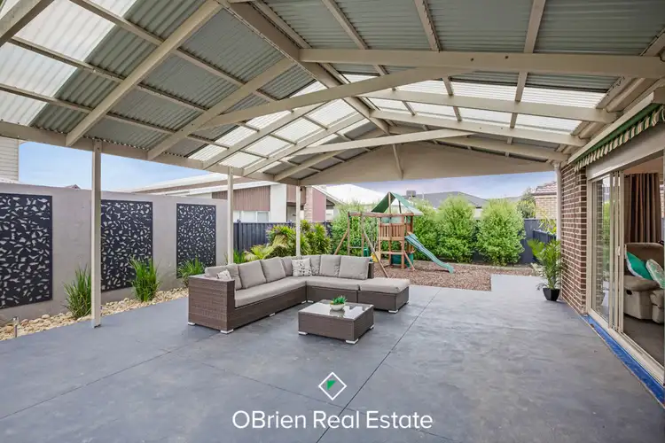 Sixth view of Homely house listing, 7 Beechtree Way, Cranbourne North VIC 3977