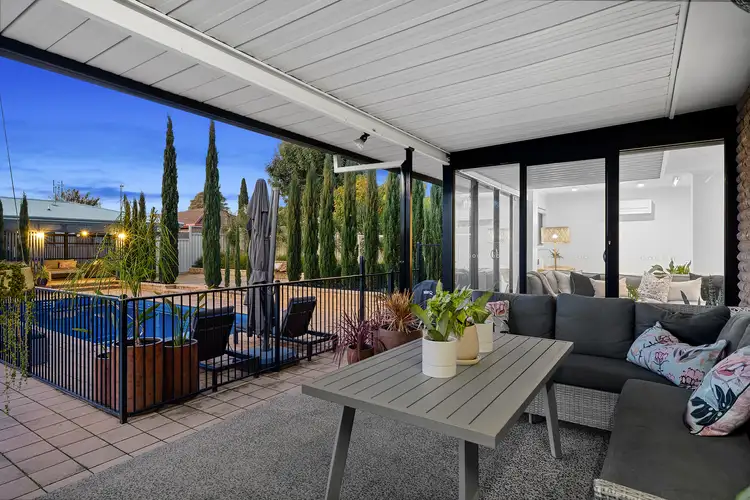 2 Beebe Street, Flora Hill VIC 3550