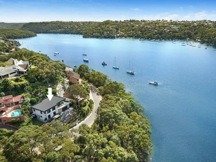 13 Cheyne Walk, Castlecrag NSW 2068
