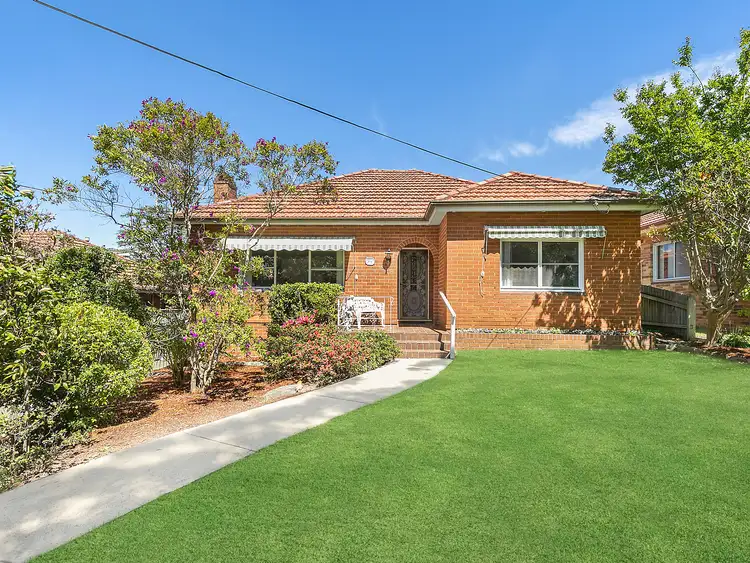 208 Boundary Street, Castle Cove NSW 2069