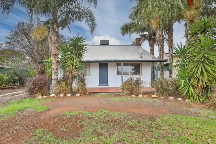 84 Sunnycliffs Crescent, Sunnycliffs VIC 3496