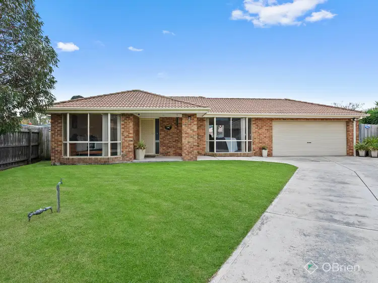 6 Elpara Place, Skye VIC 3977