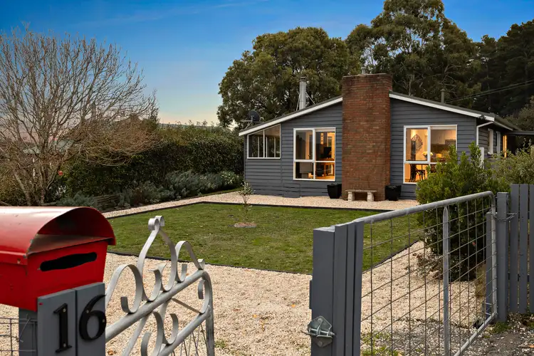16 Perrins Street, Daylesford VIC 3460