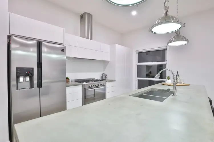 Fifth view of Homely house listing, 2 Ajuga Court, Buronga NSW 2739