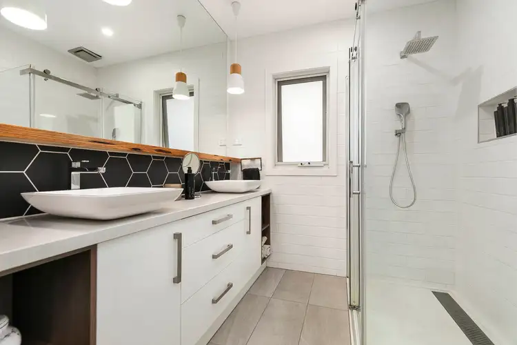 Fourth view of Homely townhouse listing, 1/123 Boundary Road, Pascoe Vale VIC 3044