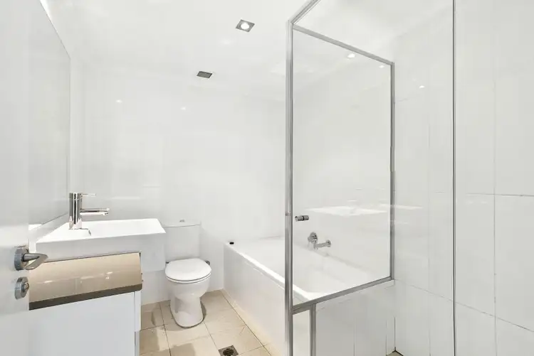 Fourth view of Homely apartment listing, 10/8 Burne Avenue, Dee Why NSW 2099