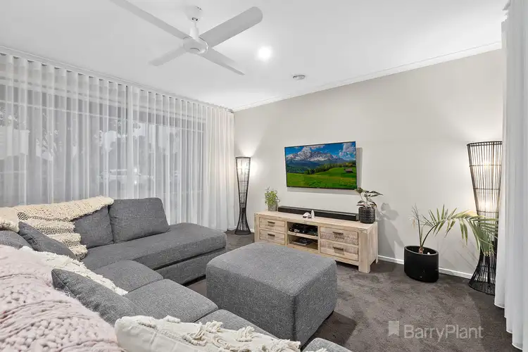 69 Ebony Drive, Pakenham VIC 3810