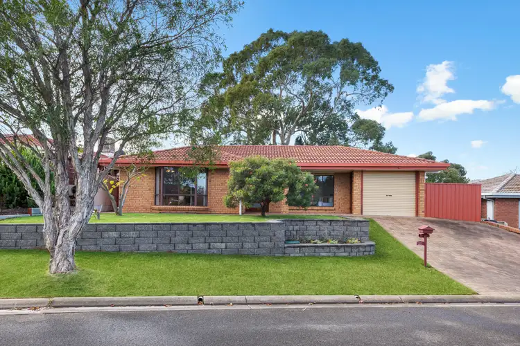 22 Hendrix Crescent, Woodcroft SA 5162