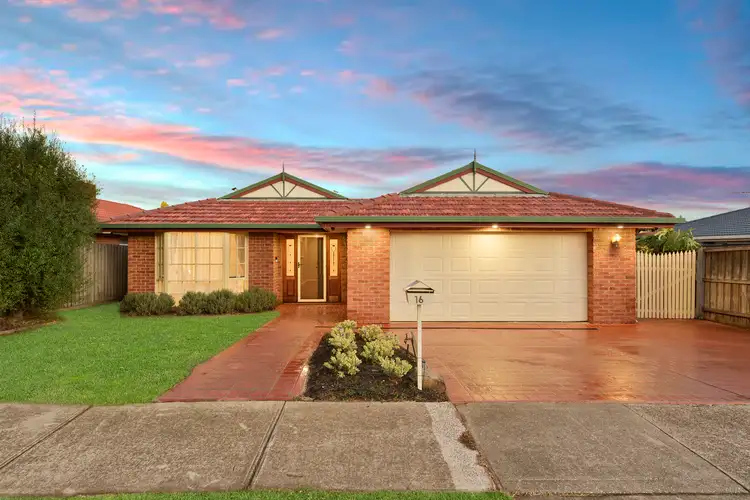 16 Tormorvey Avenue, Hillside VIC 3037