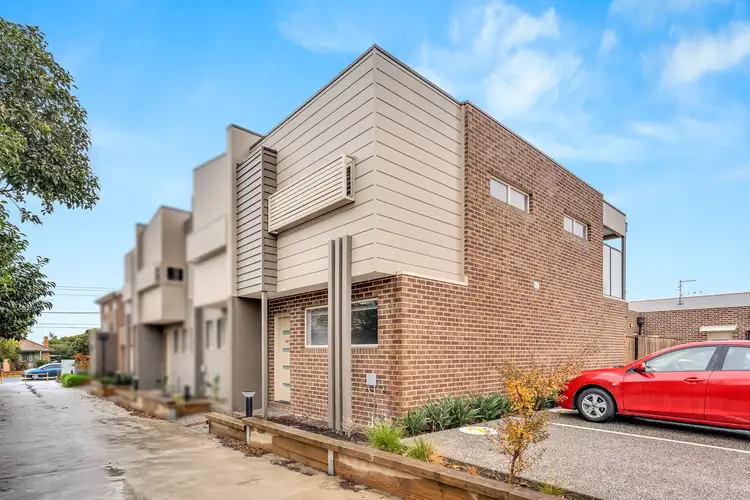 Main view of Homely townhouse listing, 5/704 Gilbert Road, Reservoir VIC 3073