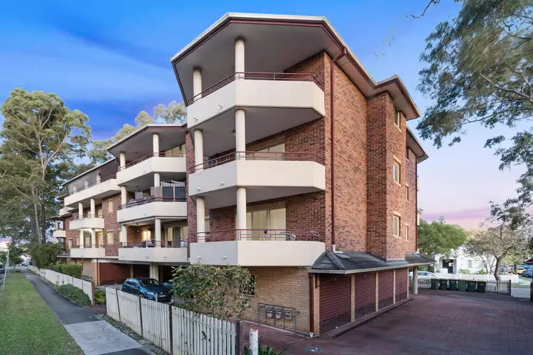 2/16 Lansdowne Street, Parramatta NSW 2150