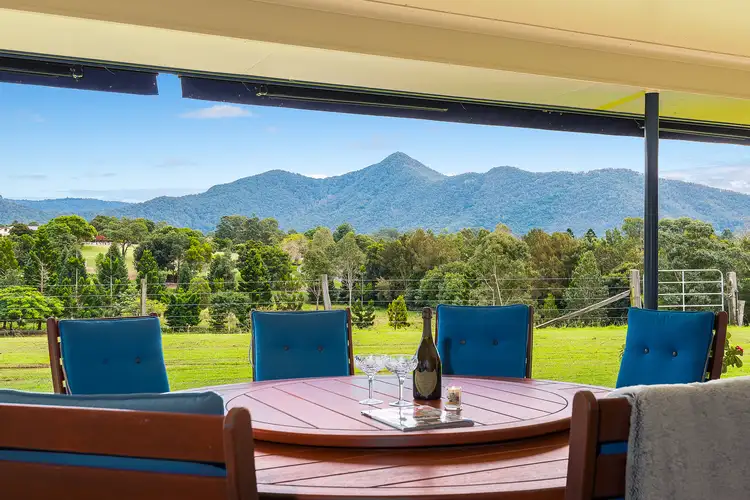 5 Country Lane, Mount Samson QLD 4520