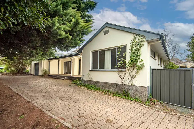 12 Lambrigg Street, Farrer ACT 2607