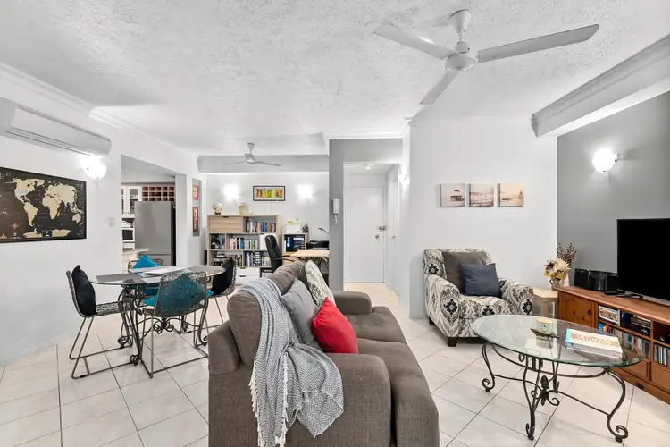 1607/2 Greenslopes Street, Cairns North QLD 4870