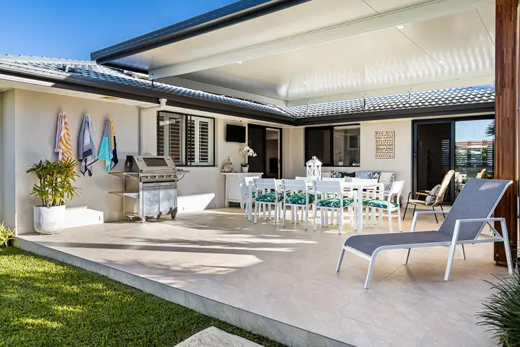 14 Auk Avenue, Burleigh Waters QLD 4220