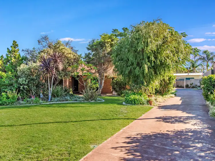 1/9 Columbia Close, Halls Head WA 6210