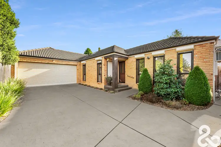 2/24 Gravlier Way, South Morang VIC 3752