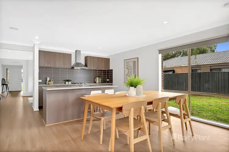 Fifth view of Homely house listing, 7 Hanmer Drive, South Morang VIC 3752