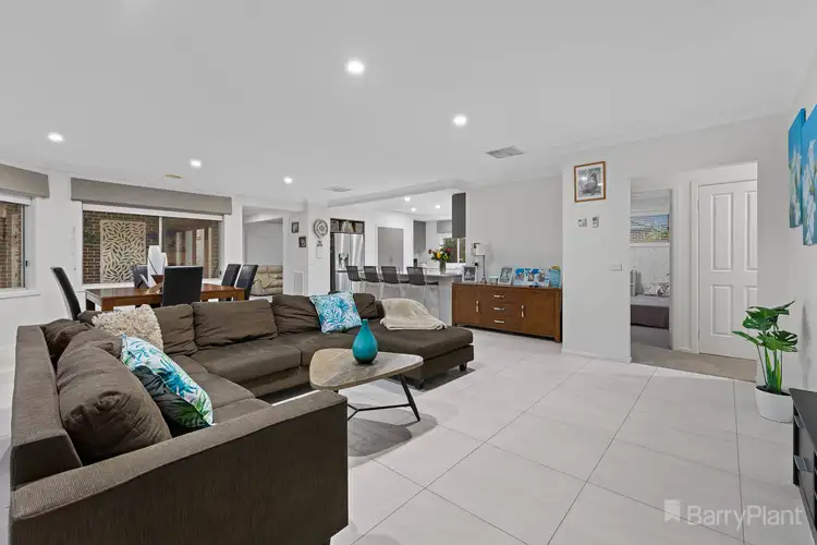 Fifth view of Homely house listing, 5 Bailey Place, Pakenham VIC 3810