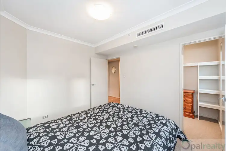Fifth view of Homely unit listing, 3/16 Torcello Mews, Mandurah WA 6210