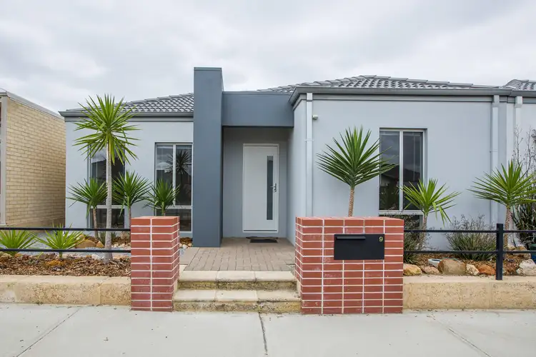 9 Donatti Retreat, Caversham WA 6055