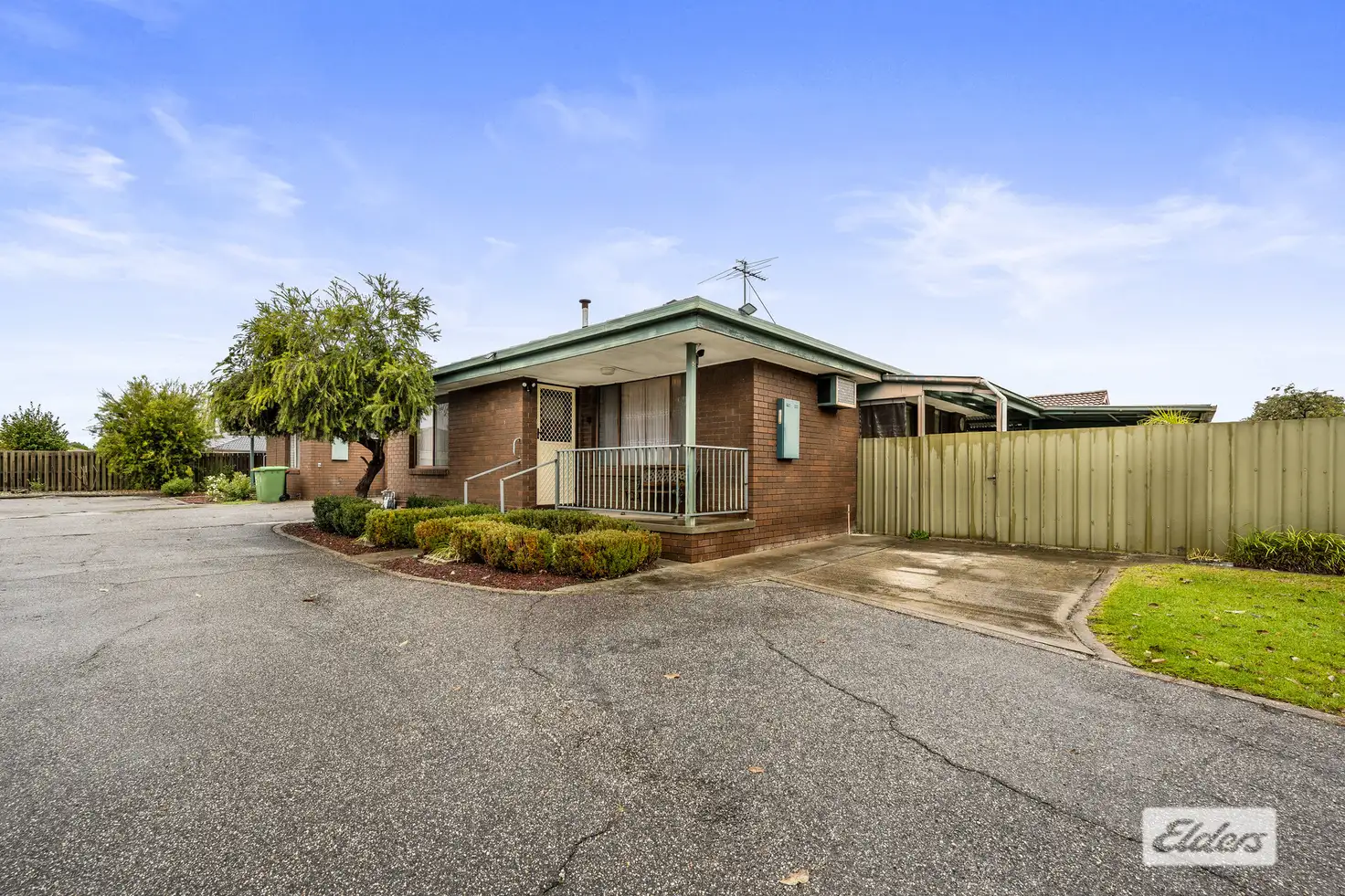 Main view of Homely unit listing, 4/2 Karalla Court, Wodonga VIC 3690