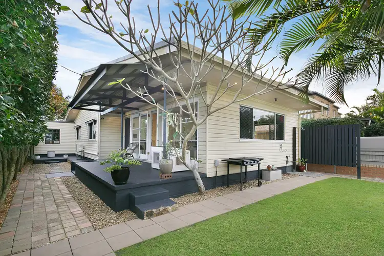 1 Kitchener Street, Tugun QLD 4224